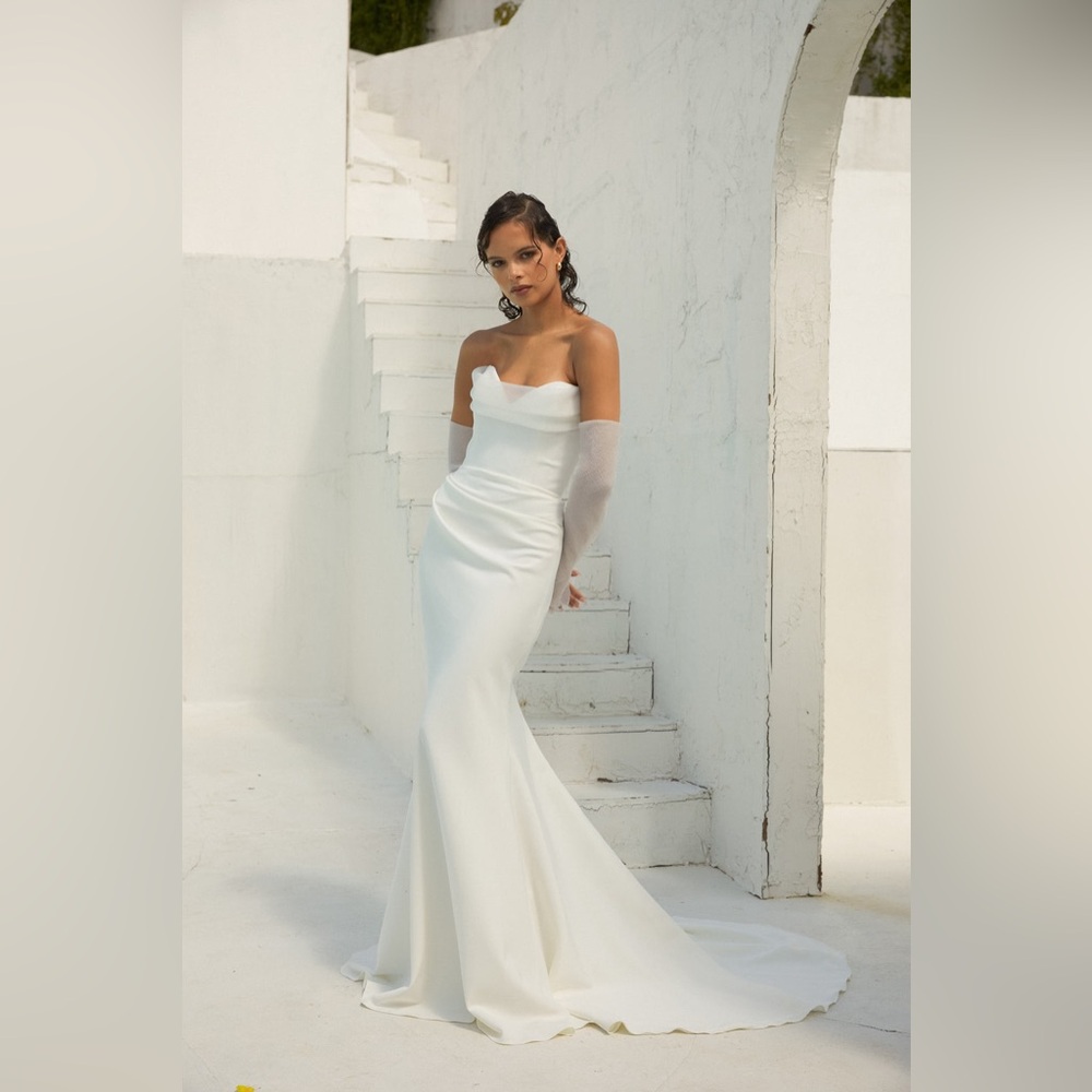 Newhite Haven wedding dress